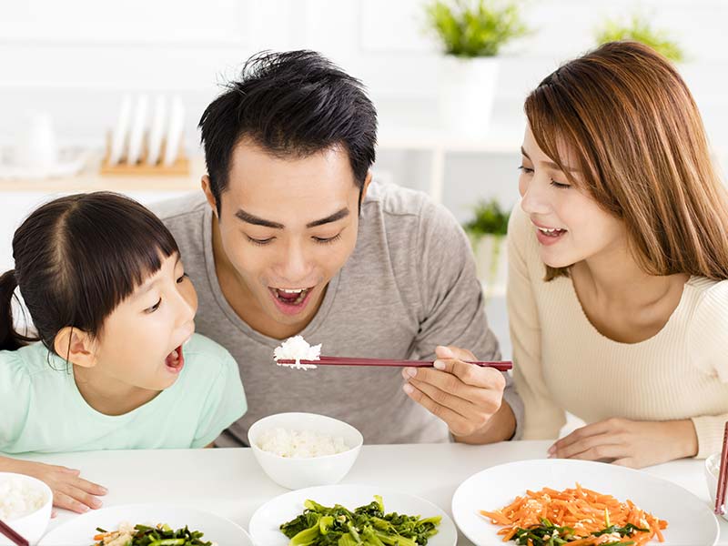 不想與孩子溝通失焦嗎? 共餐聊天把握4大原則