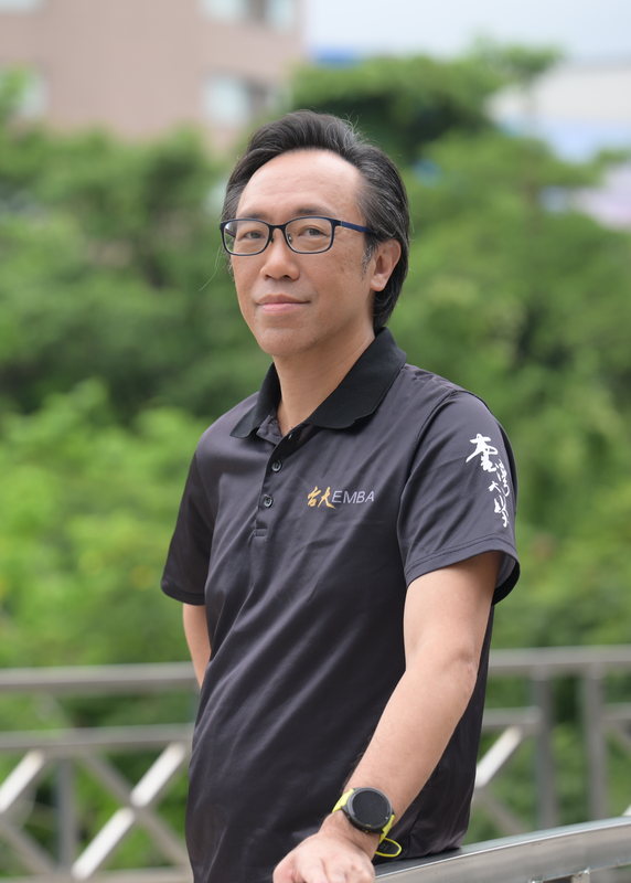 李明倫