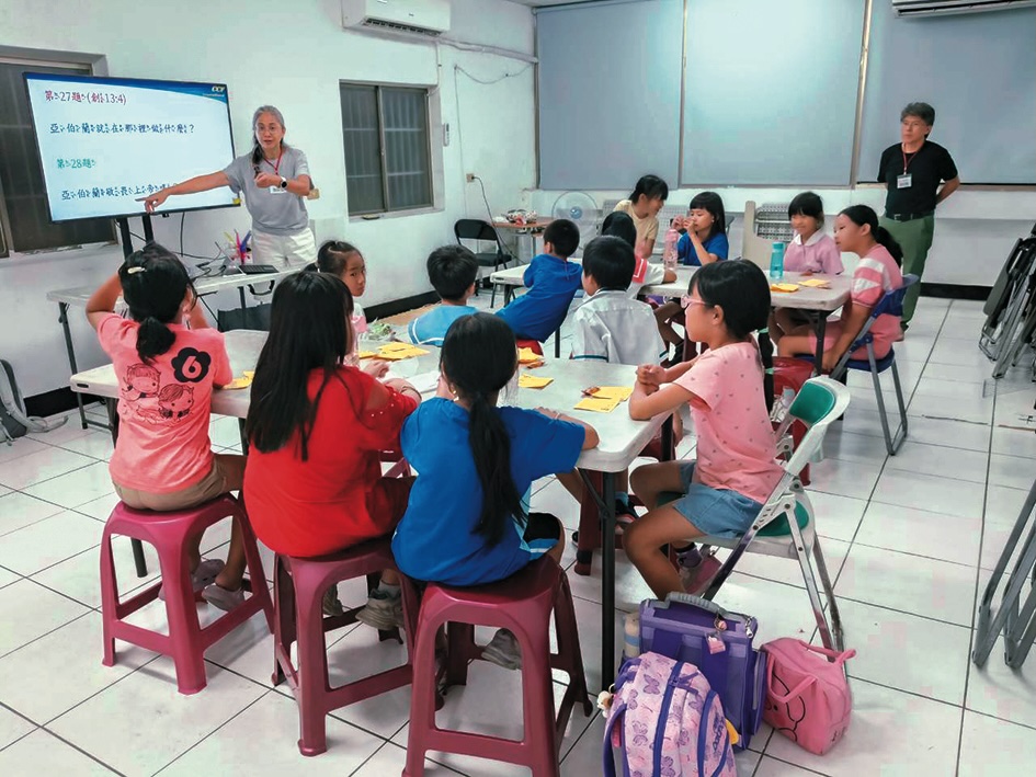 張珍妮陪伴台東弱勢家庭孩子學習成長
